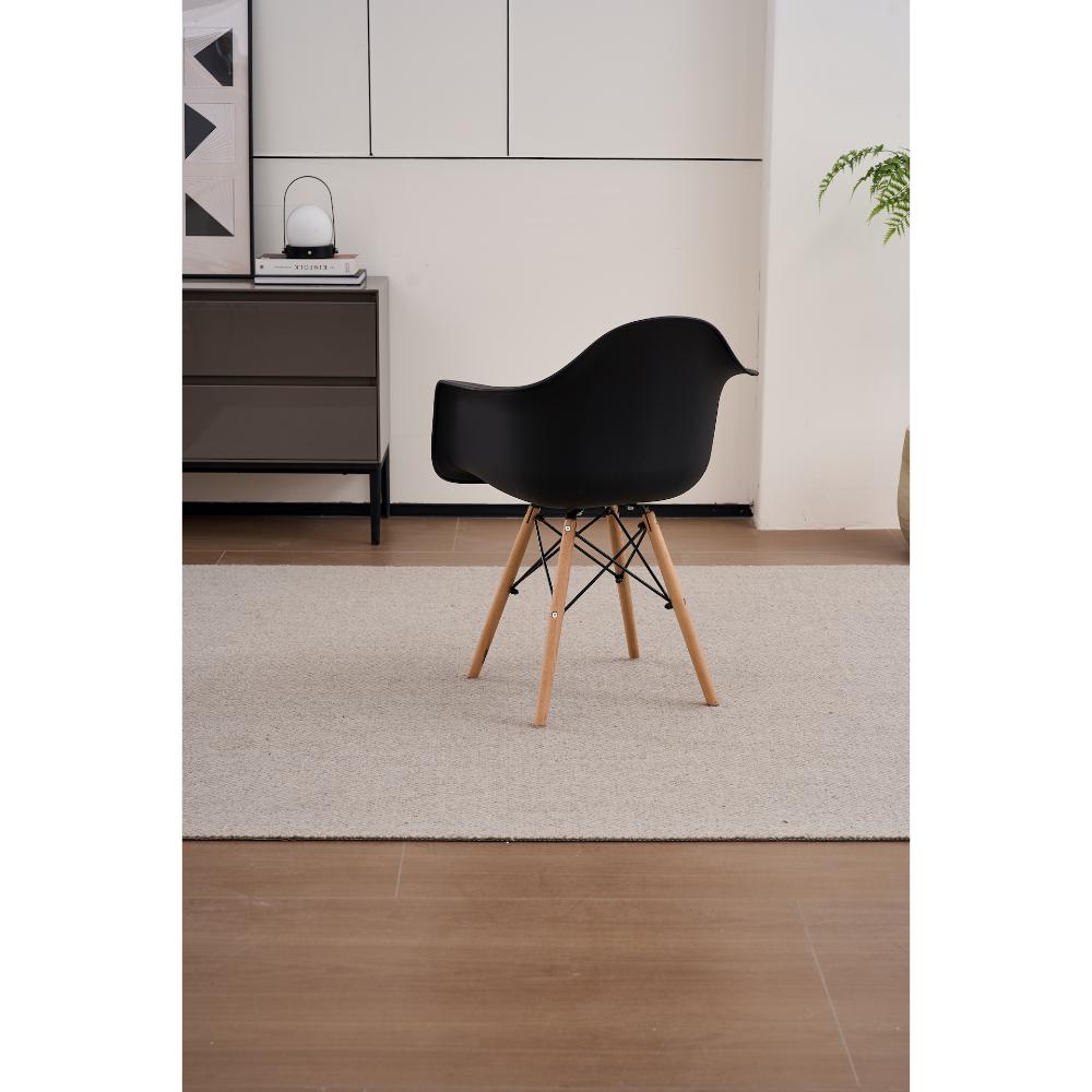 Silla Delia, Color Negro, Con espaldar y patas en Madera X2