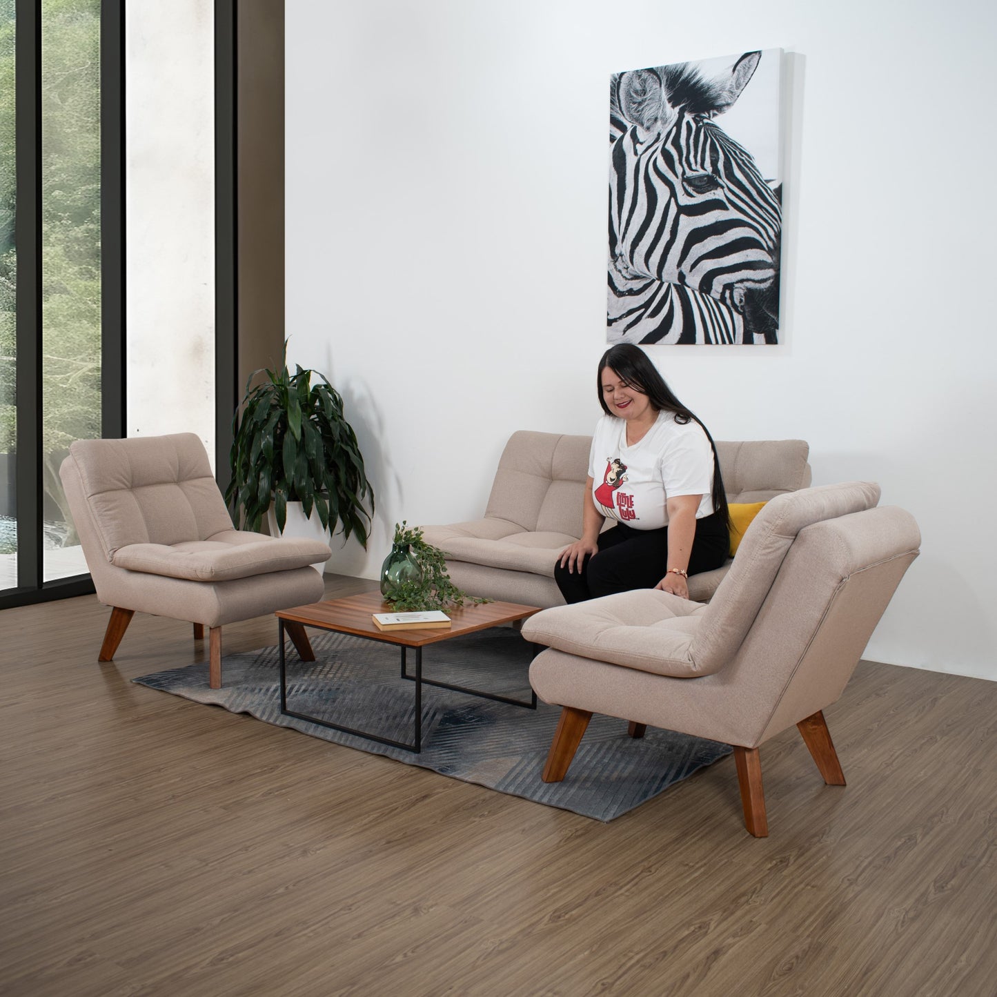 Sala Toulouse 2 Poltronas Tela Beige con Mesa Centro
