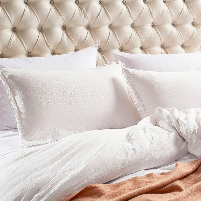 Edredon Microtex Unicolor + Borlas Blanco Queen - VIRTUAL MUEBLES