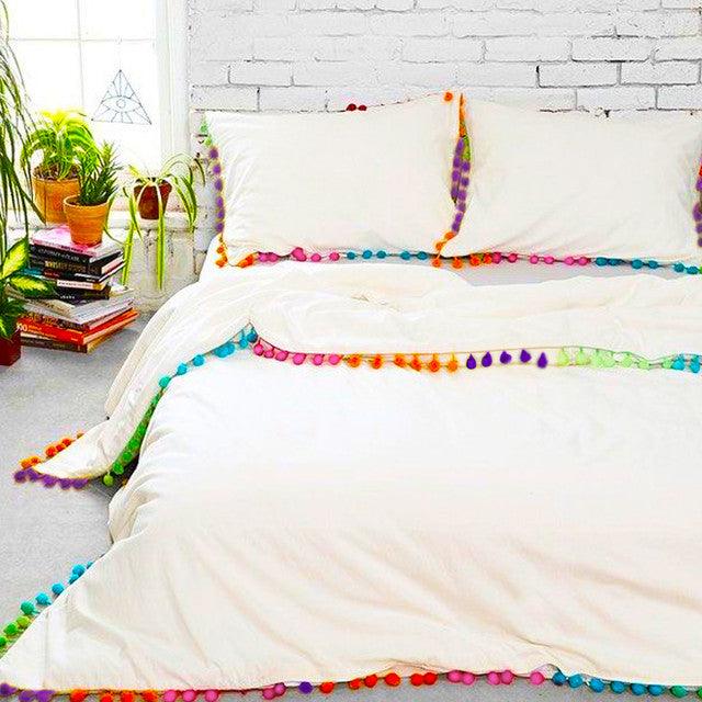 Edredon Microtex Unicolor + Borlas Multicolores King - VIRTUAL MUEBLES