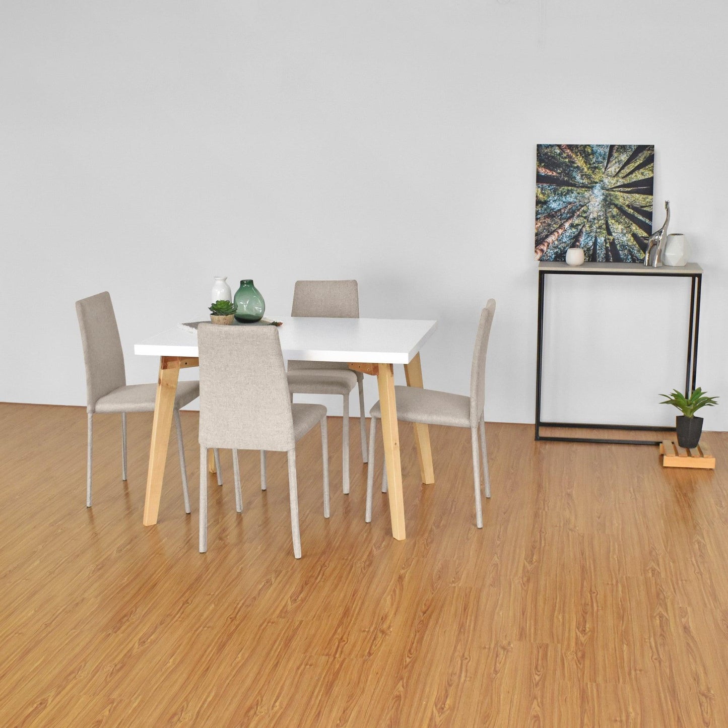 Juego de Comedor 4P Lugo Matiz Sillas Lyon Tela Beige - VIRTUAL MUEBLES