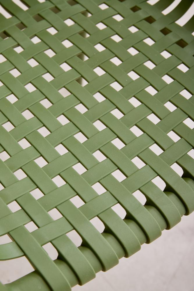Silla Madrid con Brazos, Color Verde Olivo, Con espaldar y diseño Moderno X4