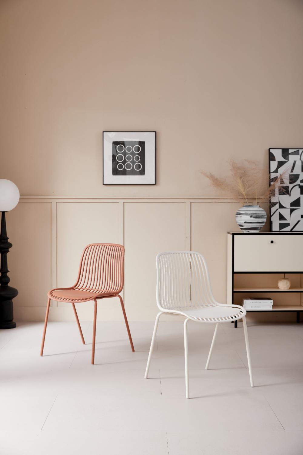 Silla Barcelona, Color Beige, Con espaldar en lineas diseño moderno