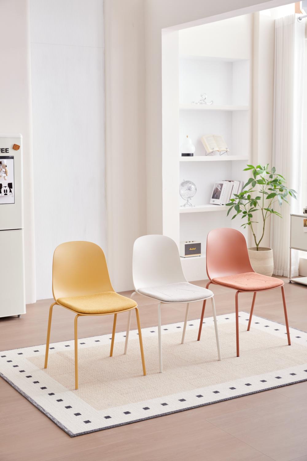 Silla con Cojín Aiara, Color Blanco, Diseño Moderno