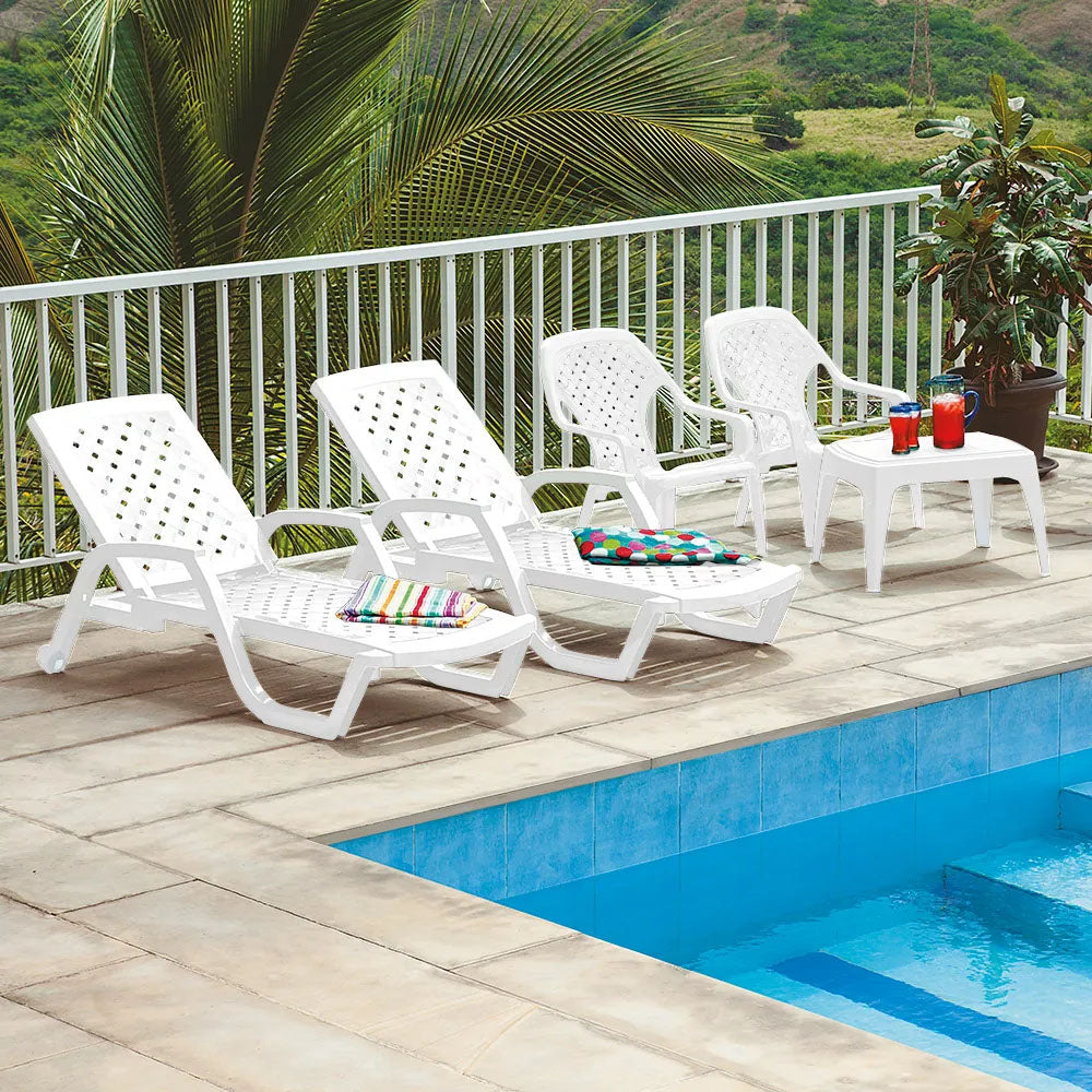 Combo Playero (2 Camas Asoleadoras + 2 Sillas Playeras + 1 Mesa de Centro) Blanco