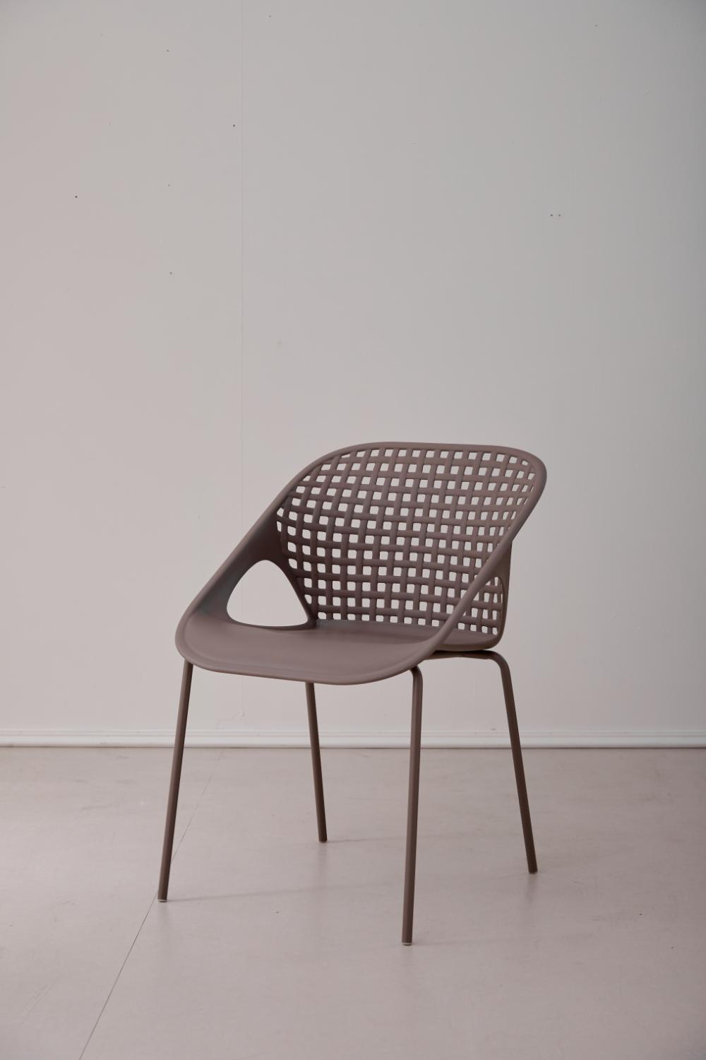Silla Senit con Brazos, Color Taupe, Con espaldar y diseño Moderno X4