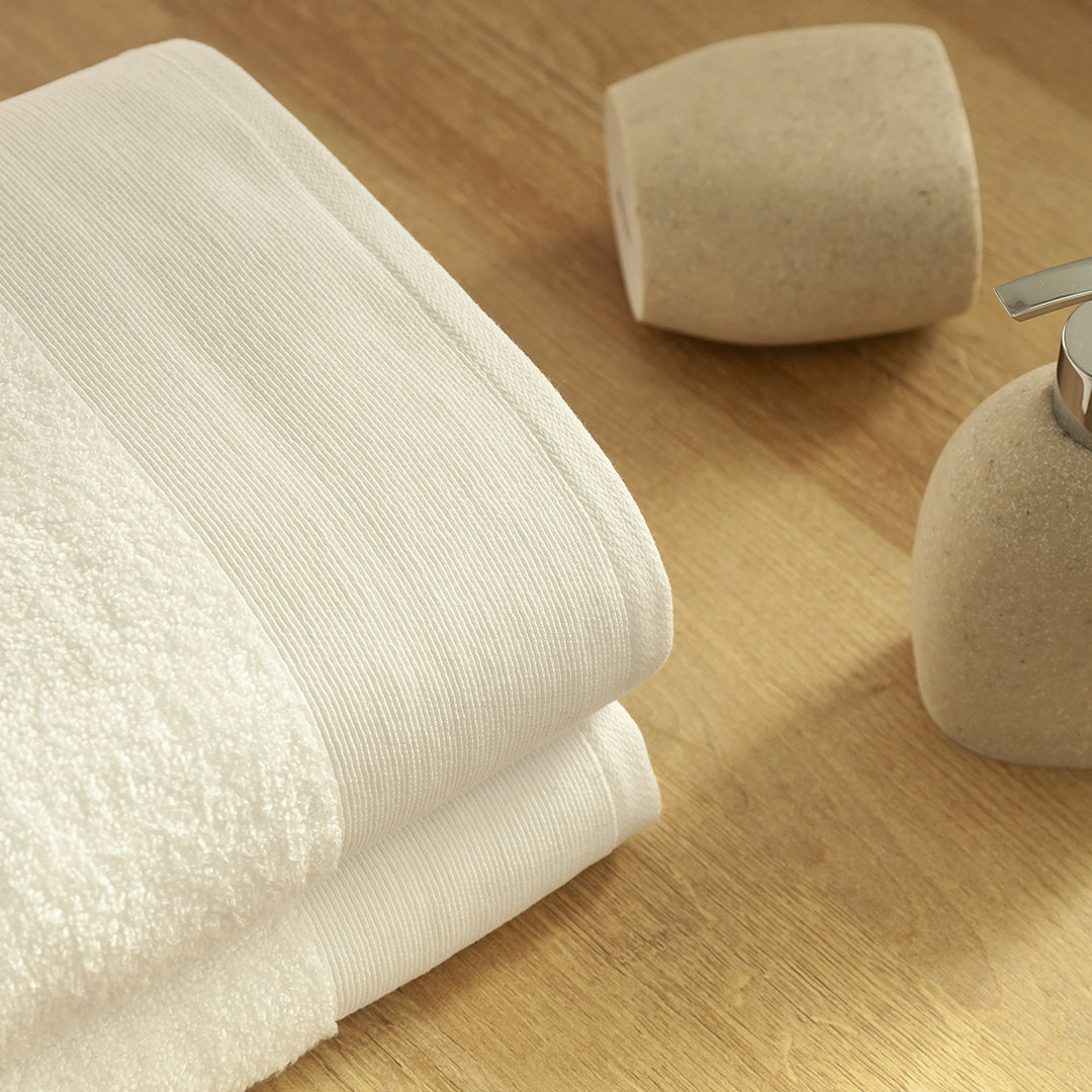 Toalla Modha 600Gr Blanca 0,40 X 0,70 Aprox.