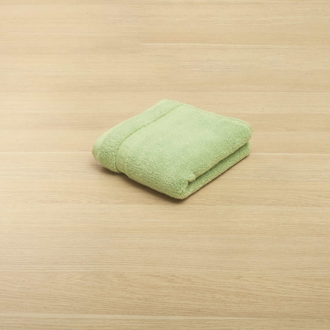 Toalla Bamboo 700 Gr Verde Manzana 0,40 X 0,70 Aprox.