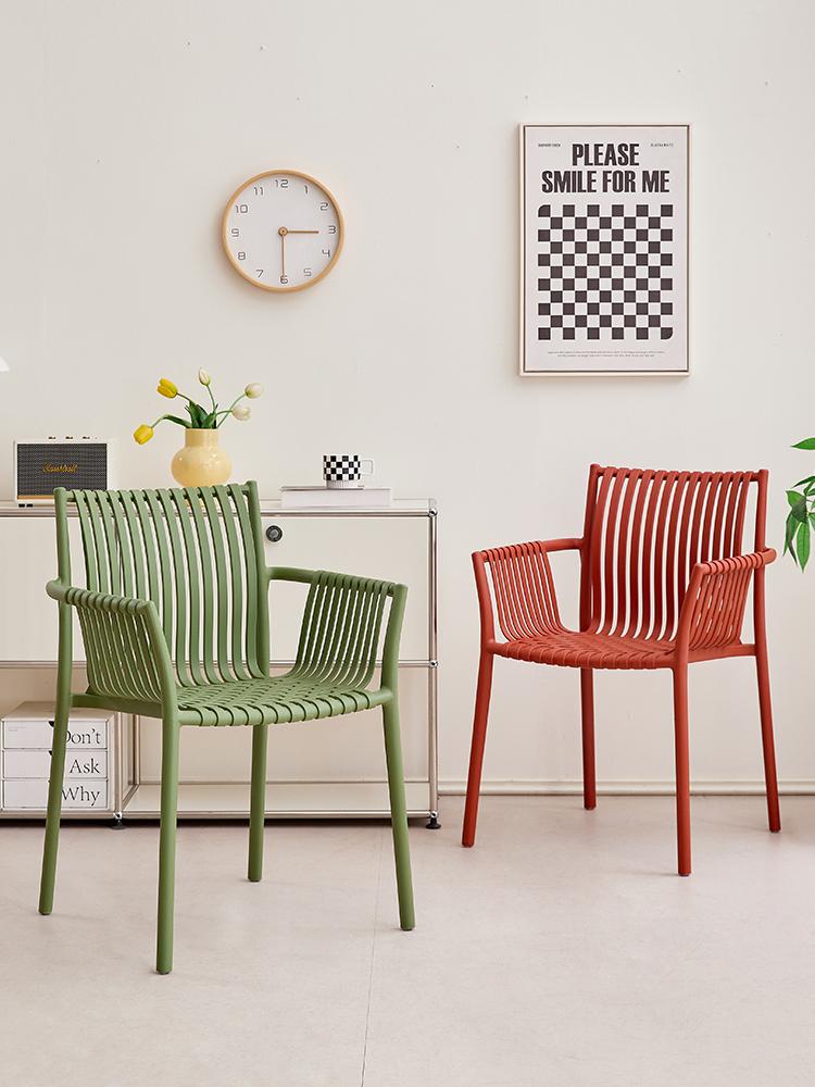 Silla Madrid con Brazos, Color Verde Olivo, Con espaldar y diseño Moderno X2