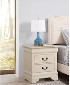 Glory Furniture Louis Phillipe - Mesita de noche con 2 cajones, color beige