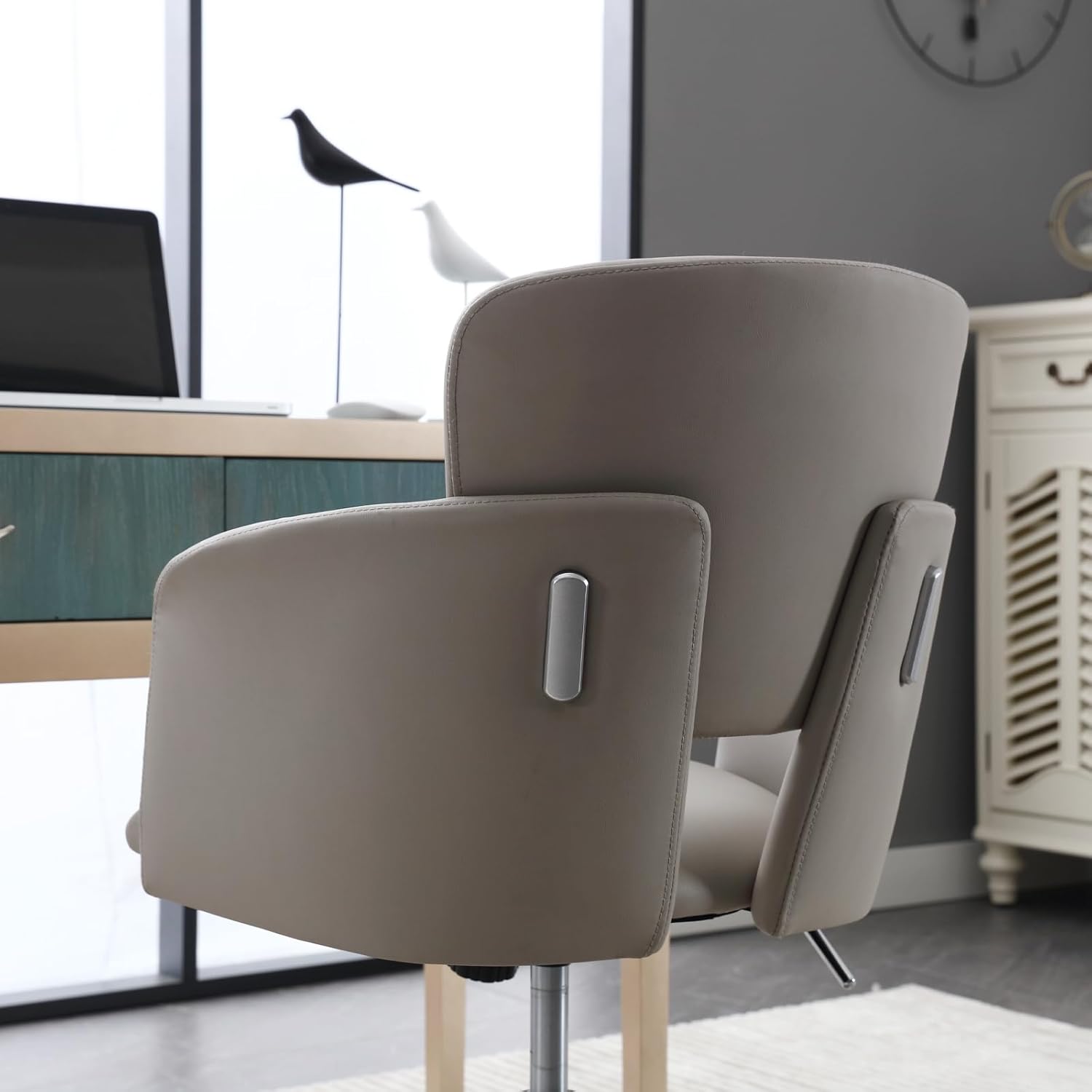 Silla de oficina en casa con ruedas, altura ajustable, de piel sintética,...
