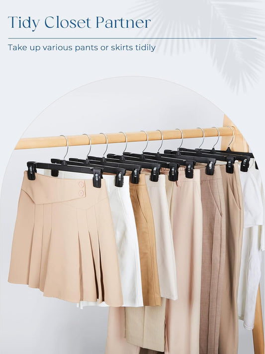 Smartor Perchas de plástico para pantalones, paquete de 30 perchas negras para...