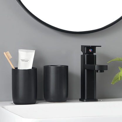 Soportes para cepillos de dientes negros mate para baños, juego de 2 tazas de