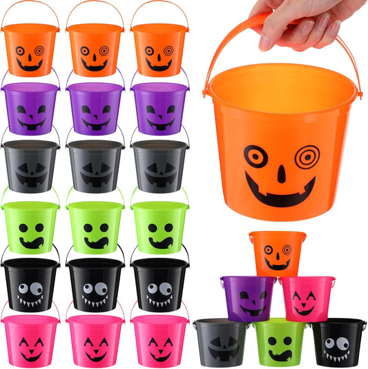 60 cubos de plástico de Halloween para niños de 5.7 x 5.7 x 4.9 pulgadas, cubos