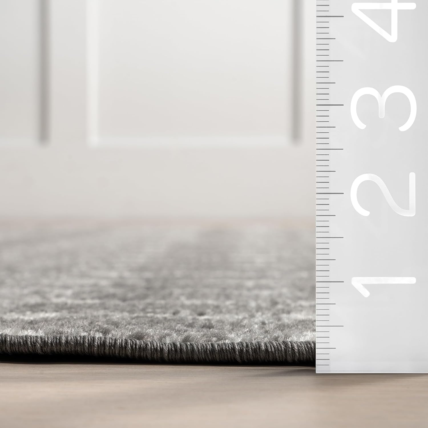 Alfombra decorativa Blythe marroquí, 2 'x 3', gris oscuro