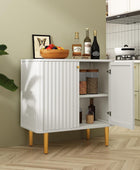 Aparador de buffet con textura estriada, gabinete de acento blanco con puertas,