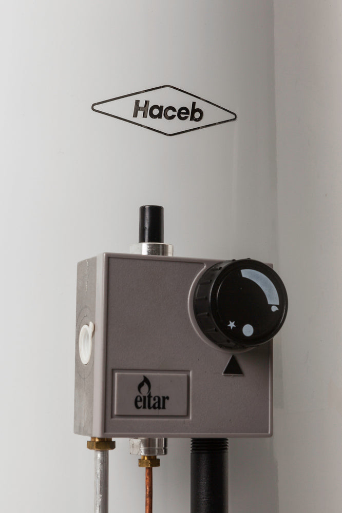 Calentador De Agua Haceb Acumulación a Gas Natural 10 Galones, Blanco