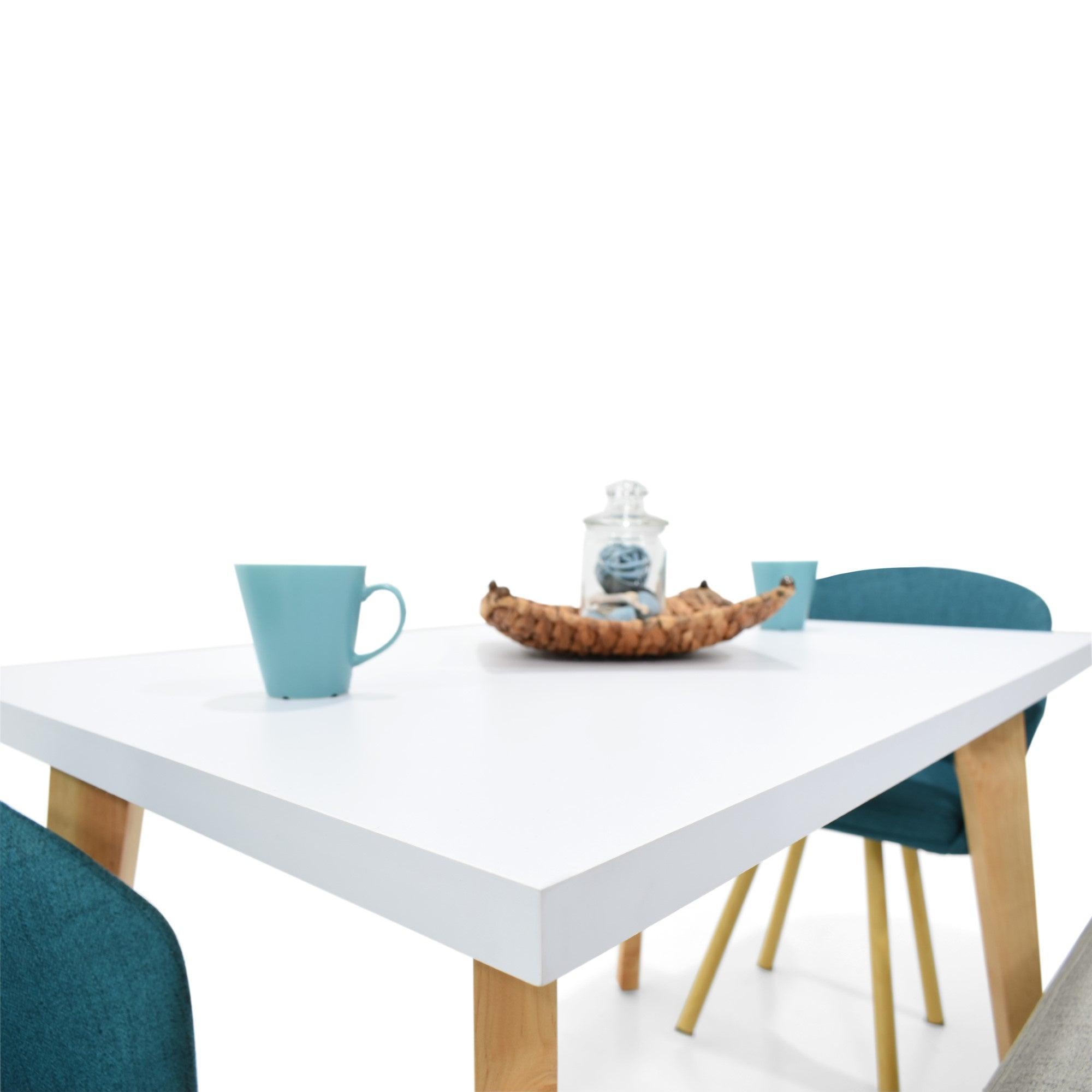 Comedor 4 Puestos Lugo Matiz Sillas Tokyo con Butaco Petroleo Plata