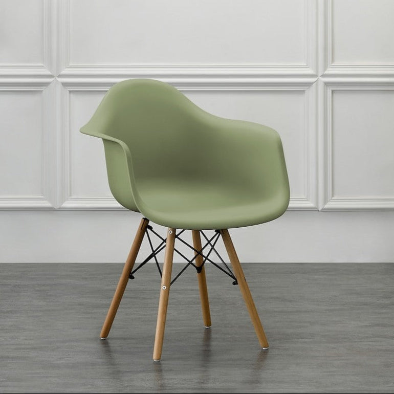 Silla Eymos , Color Verde, con Espaldar y Patas en Madera