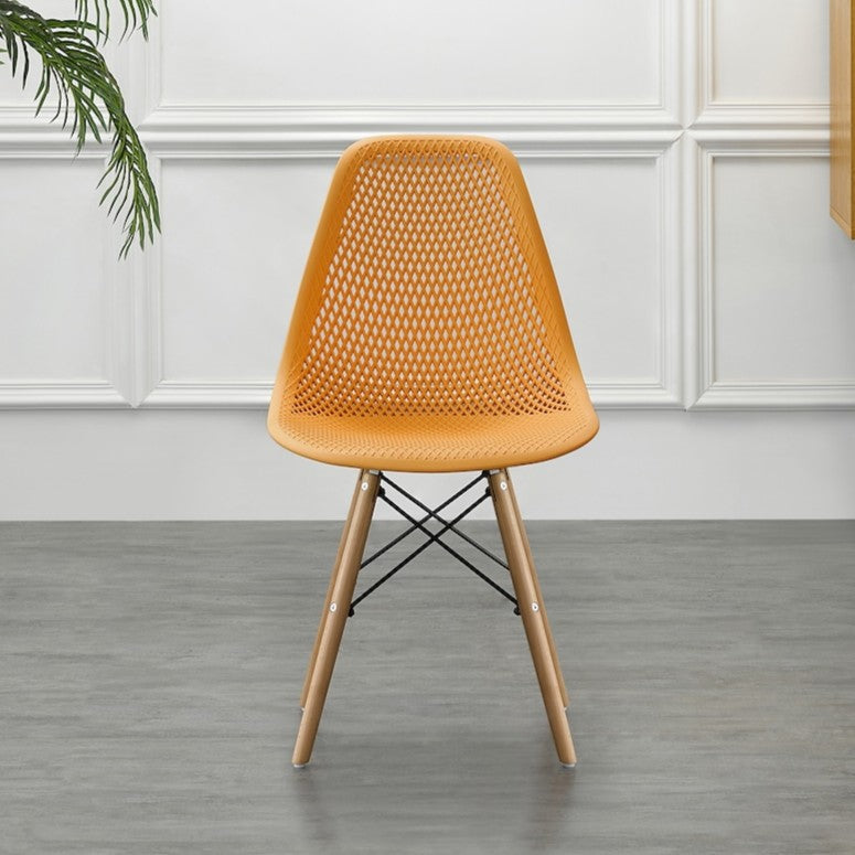 Set de 4 Sillas Aira, Color Naranja, con Espaldar y Patas en Madera