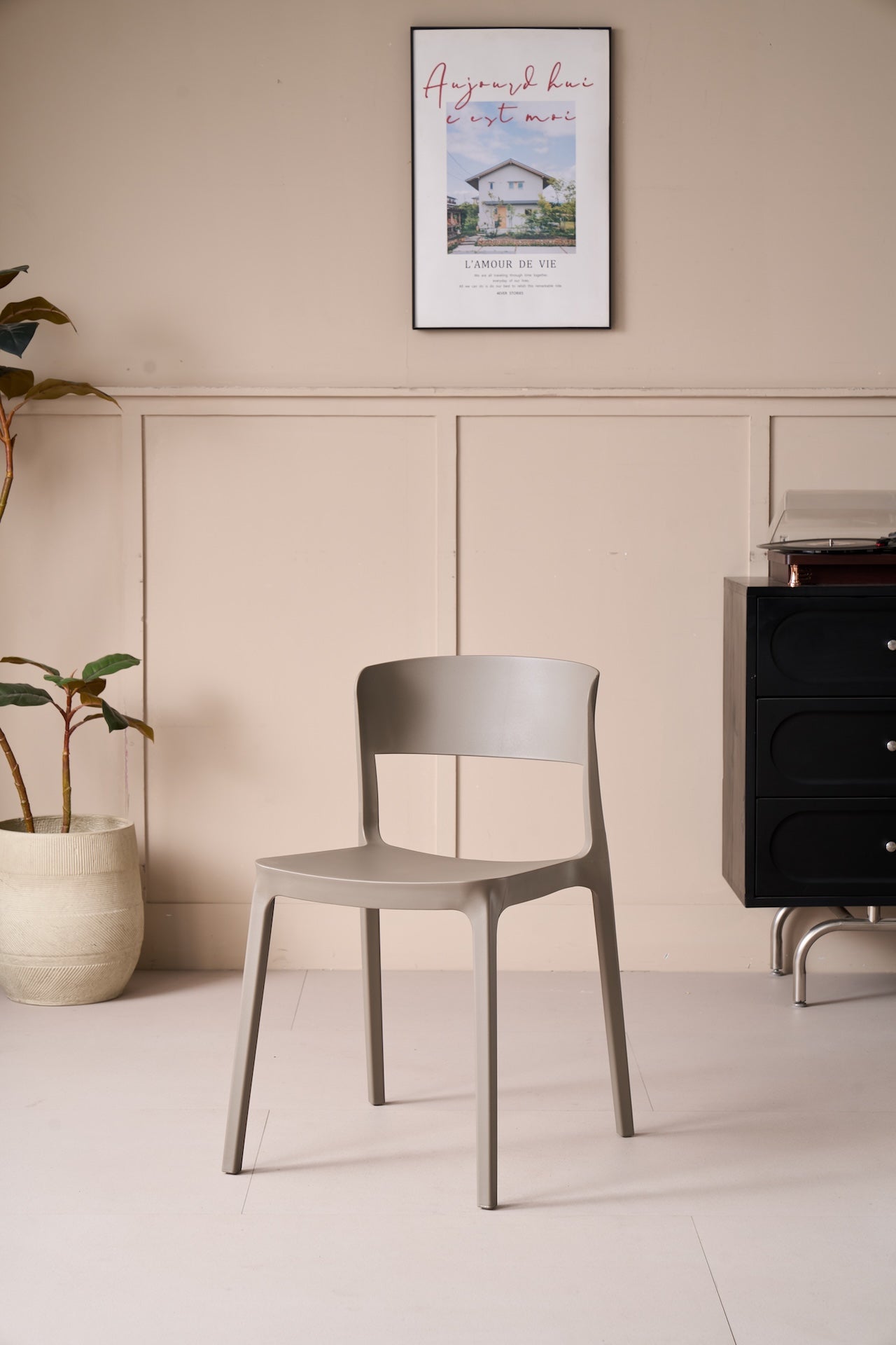 Set de 2 Sillas Mónaco, Color Taupe, con Espaldar y Diseño Moderno
