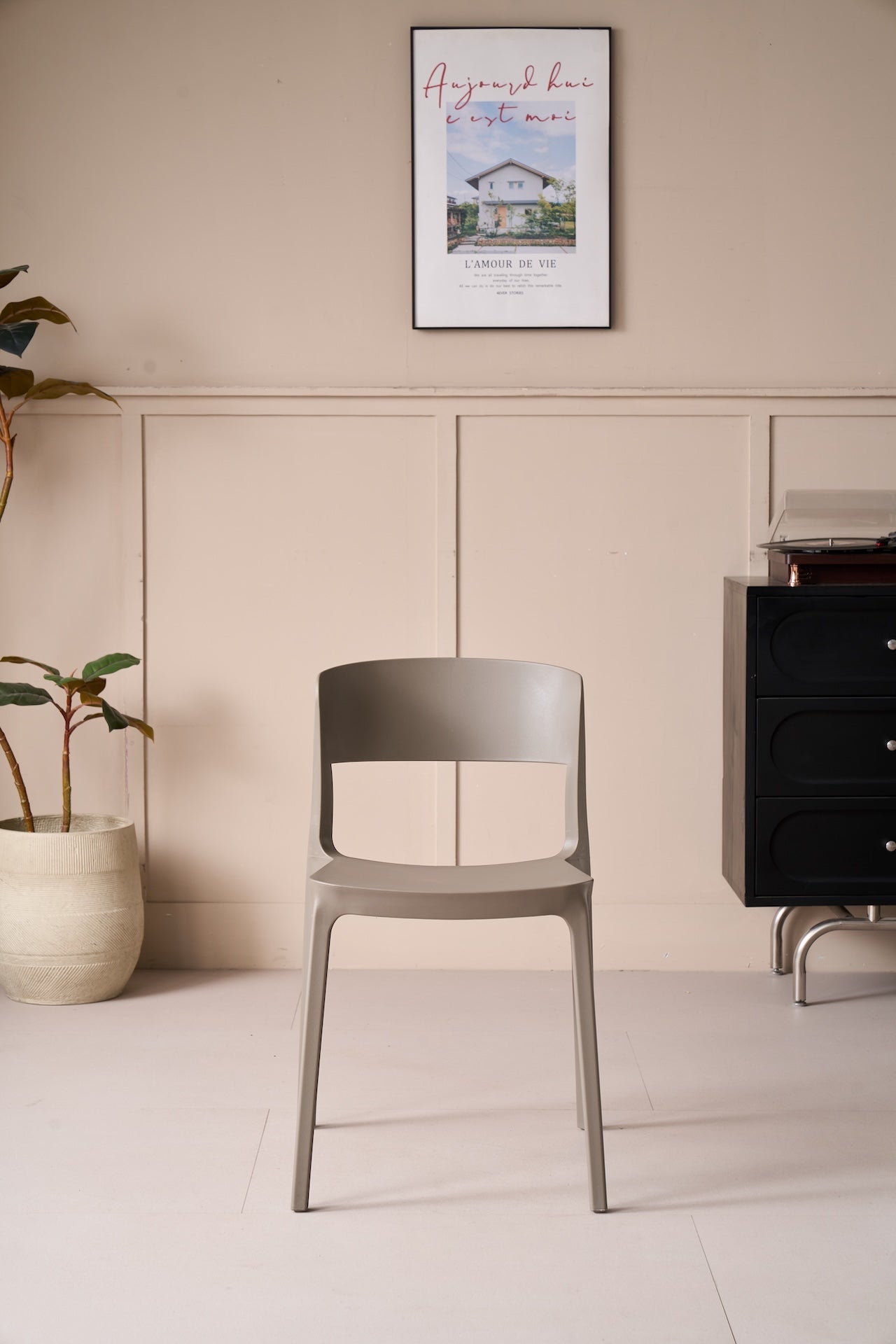 Set de 2 Sillas Mónaco, Color Taupe, con Espaldar y Diseño Moderno