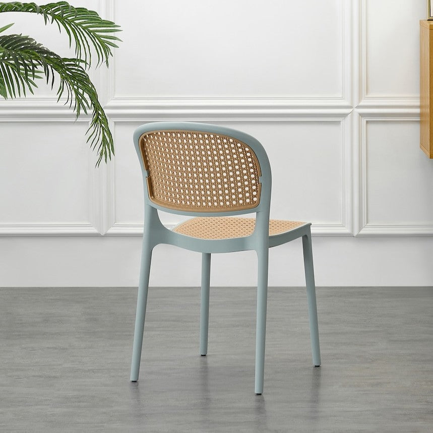 Set de 4 Sillas Nest, Color Azul Claro y Beige, con Espaldar y Asiento en Rejilla
