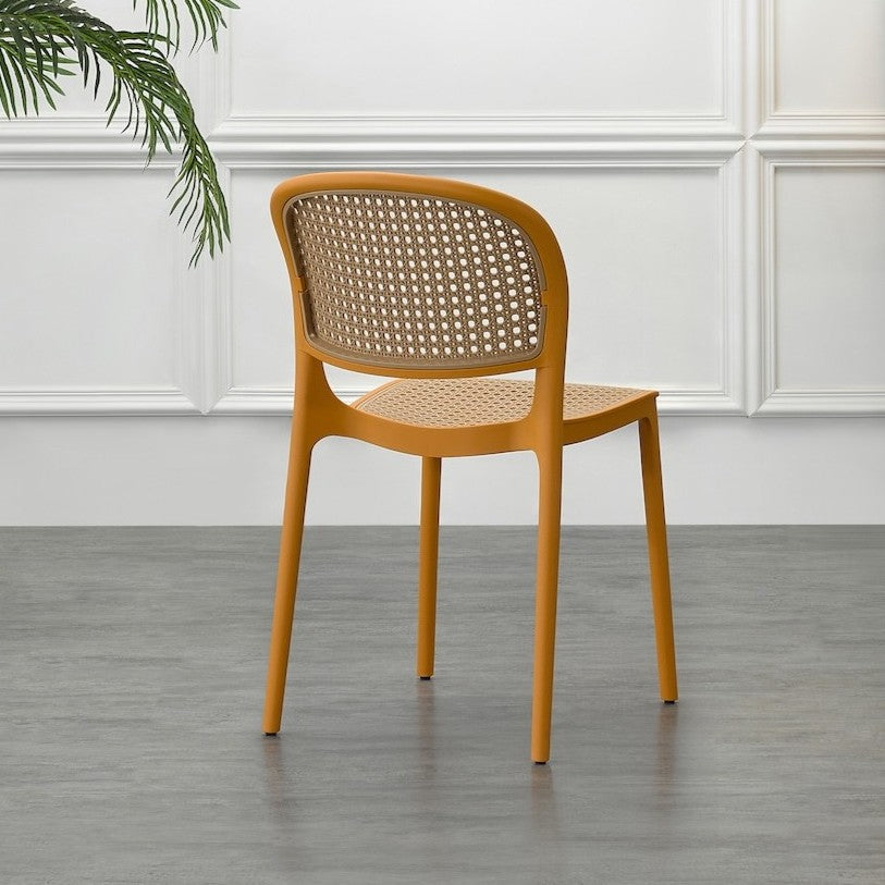 Set de 4 Sillas Nest, Naranja y Beige, con Espaldar y Asiento en Rejilla