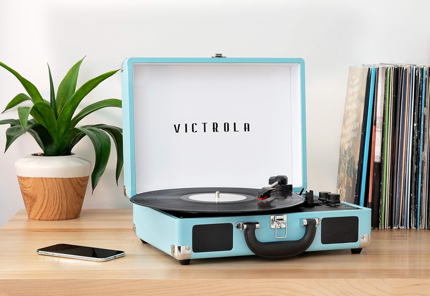 Victrola Tocadiscos portátil de maleta, estilo vintage, 3 velocidades y...