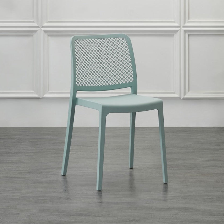 Set de 4 Sillas Manhattan, Azul Claro, con Espaldar en Rejilla y Diseño Minimalista