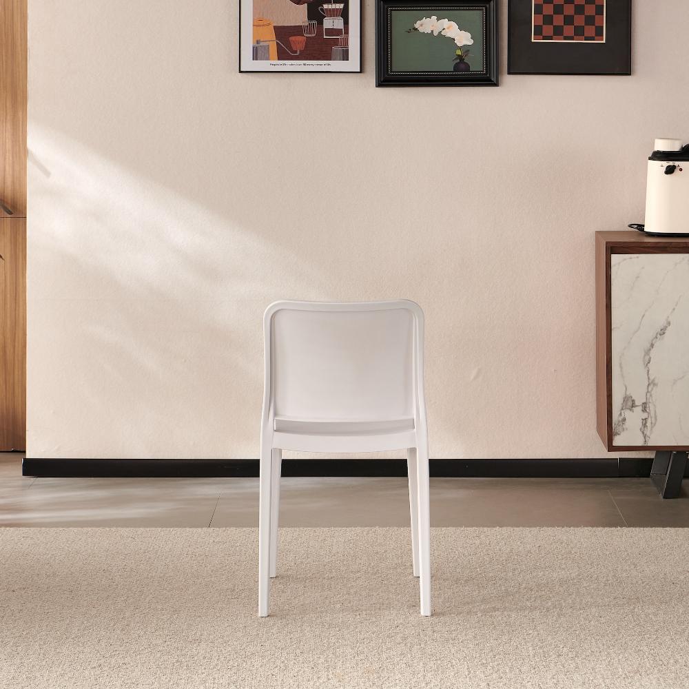Silla Triveca, Blanco, con Espaldar Cerrado y Diseño Minimalista
