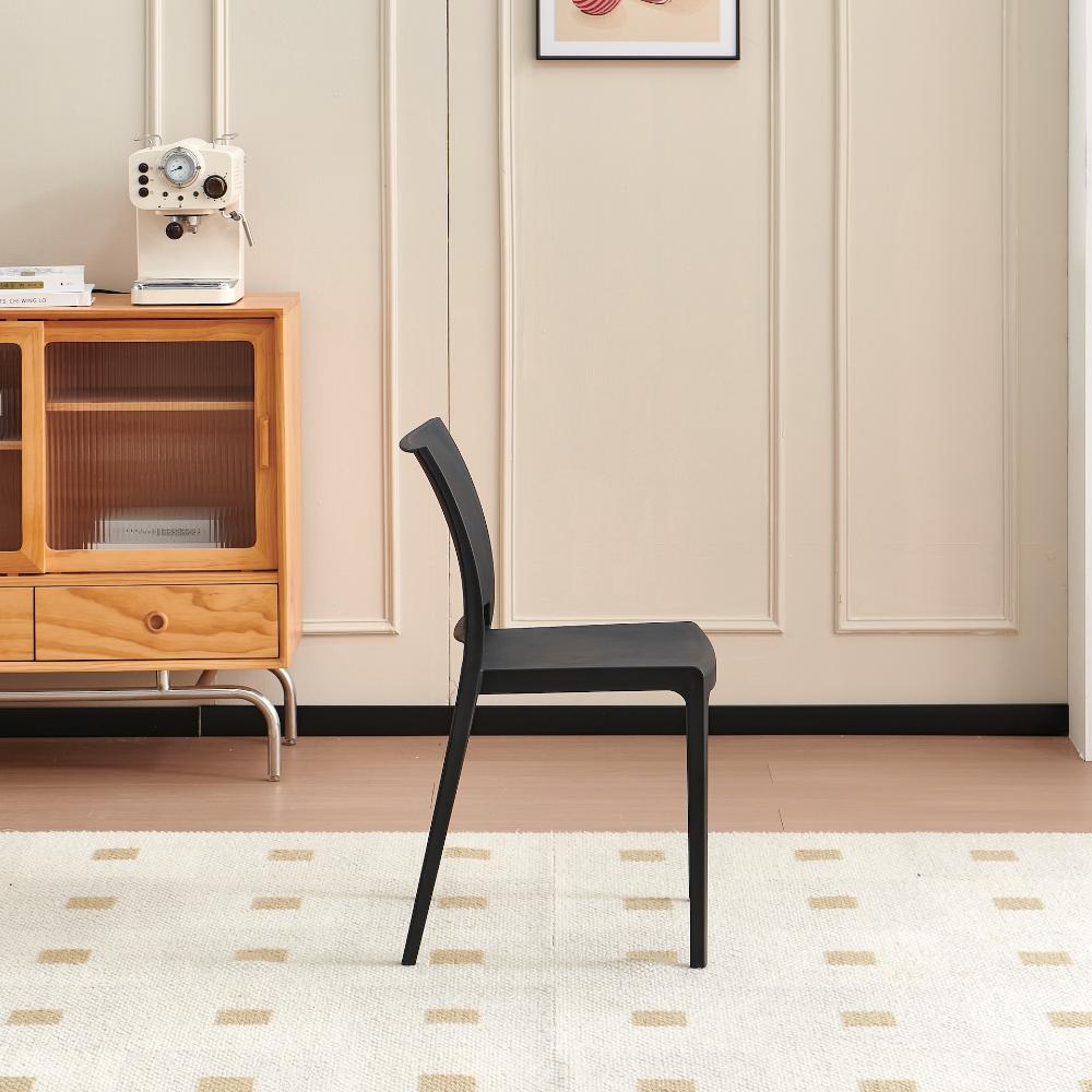 Silla Soho, Negro, Con espaldar cerrado y diseño minimalista