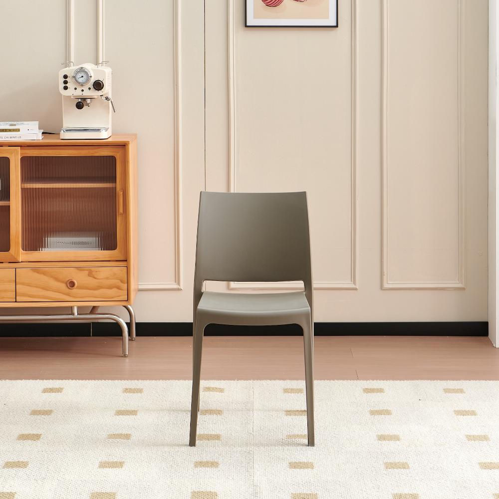 Set de 2 Sillas Soho, Taupe, con Espaldar Cerrado y Diseño Minimalista
