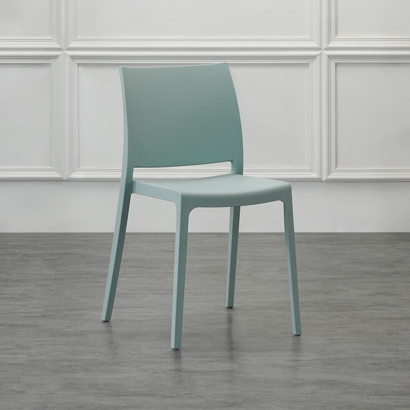 Silla Soho, Azul Claro, con Espaldar Cerrado y Diseño Minimalista
