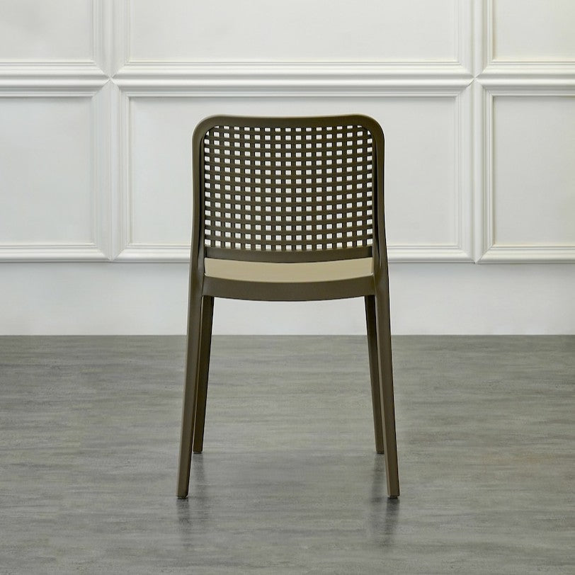 Set de 4 Sillas Bronx , Taupe, con Espaldar en Cuadrados y Diseño Minimalista
