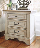 Signature Design by Ashley Realyn French Country - Mesita de noche de 3 cajones...
