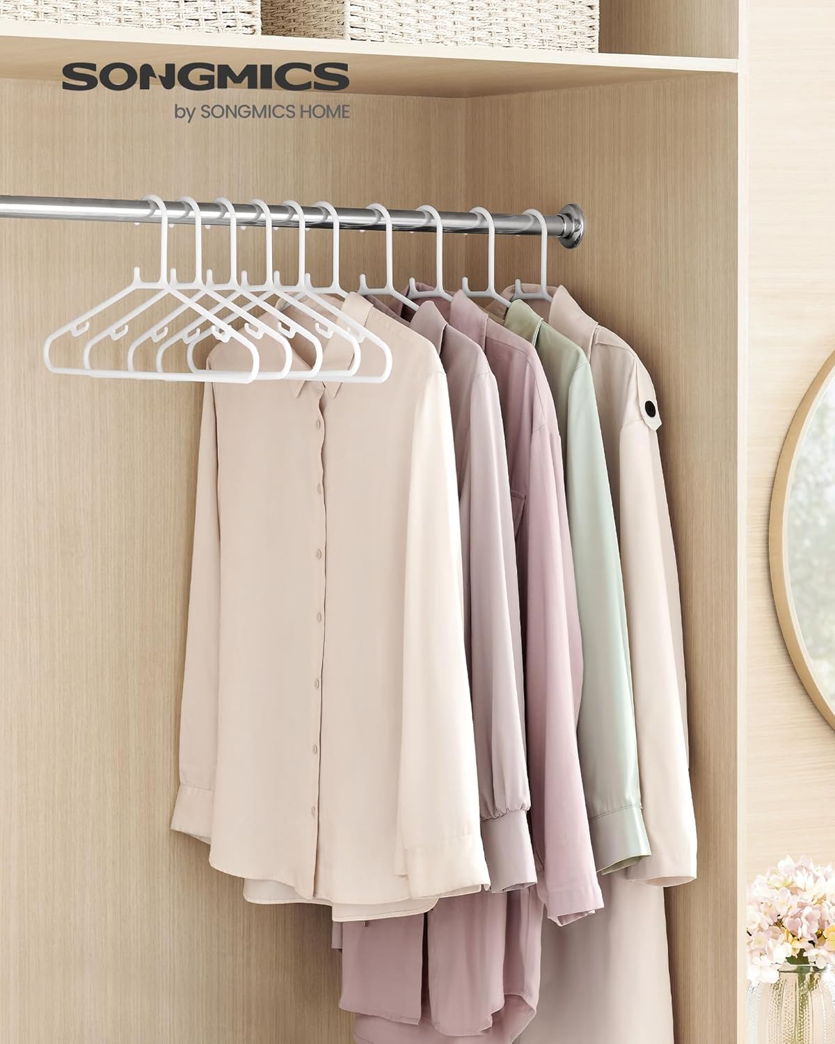 SONGMICS Perchas de plástico, paquete de 30 perchas para ropa que ahorran...