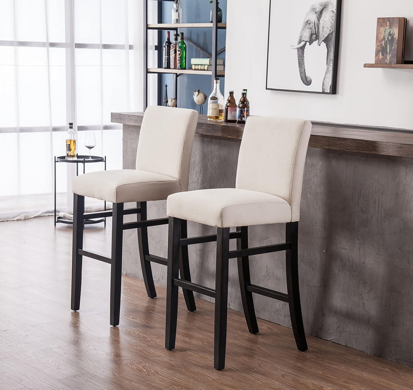 Juego de 2 taburetes de bar de madera beige, diseño ergonómico con soporte para