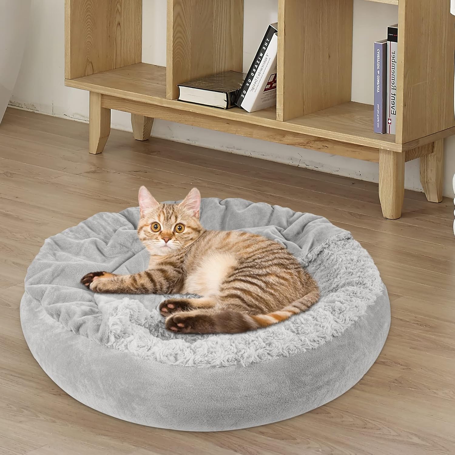 JOEJOY Cama pequeña para perros y gatos con manta con capucha, acogedora cama...