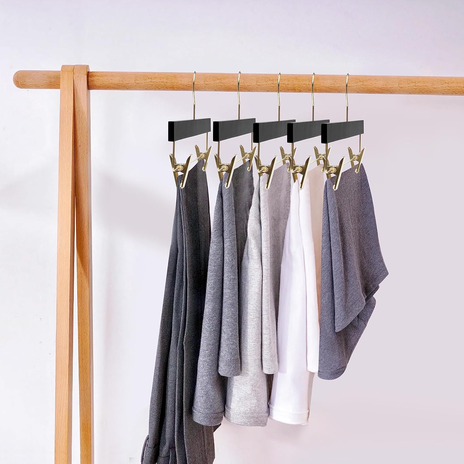 Quality Hangers Perchas de madera negras ultrafinas que ahorran espacio, gancho...