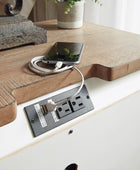 Signature Design by Ashley Realyn French Country - Mesita de noche de 3 cajones...
