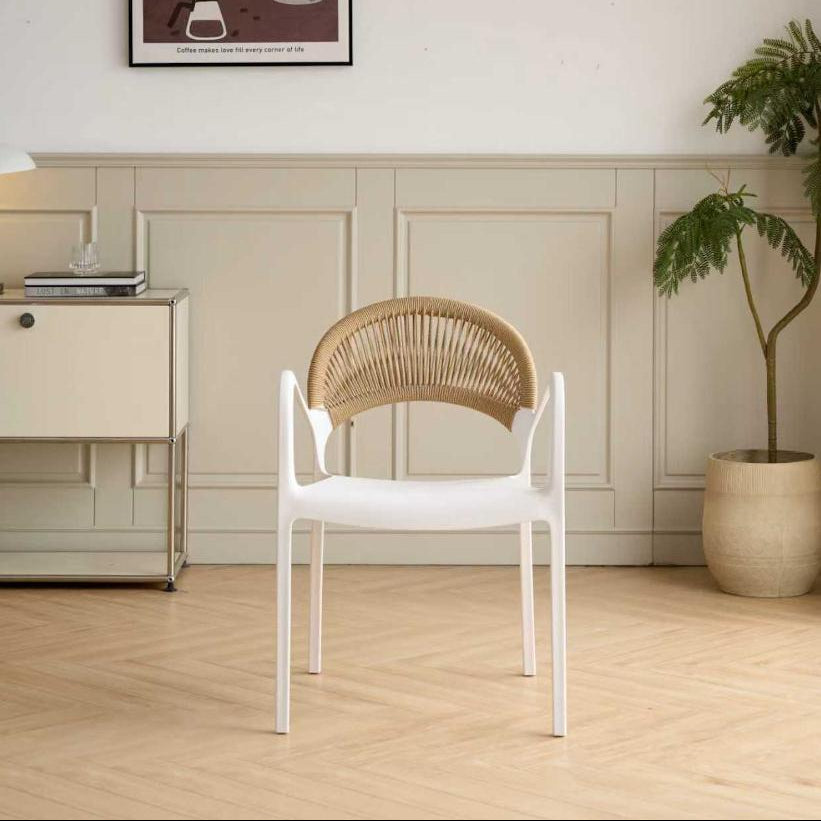 Combo Brisa, Incluye una Mesa y 4 Sillas Color Blanco y Café Claro