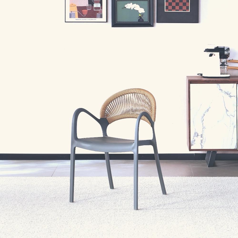 Silla Daytona, Gris oscuro y Café Claro, Con Espaldar, Reposa Brazos y Diseño Minimalista