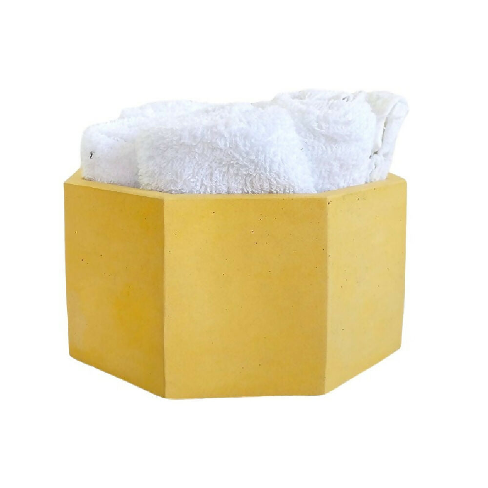 matera terrario de mesa en cemento hexagonal amarillo de concreto tienda online de materas y decoracion (3)-Photoroom