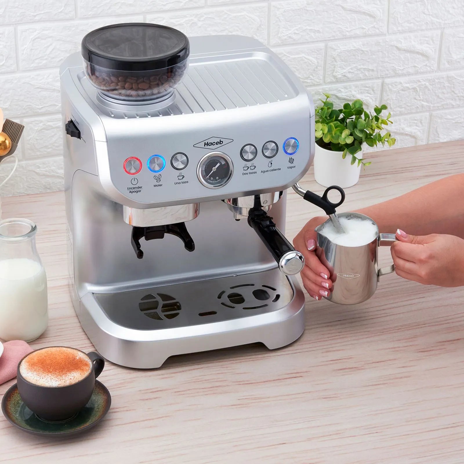 Máquina de Café Haceb Con Molino Integrado Inox