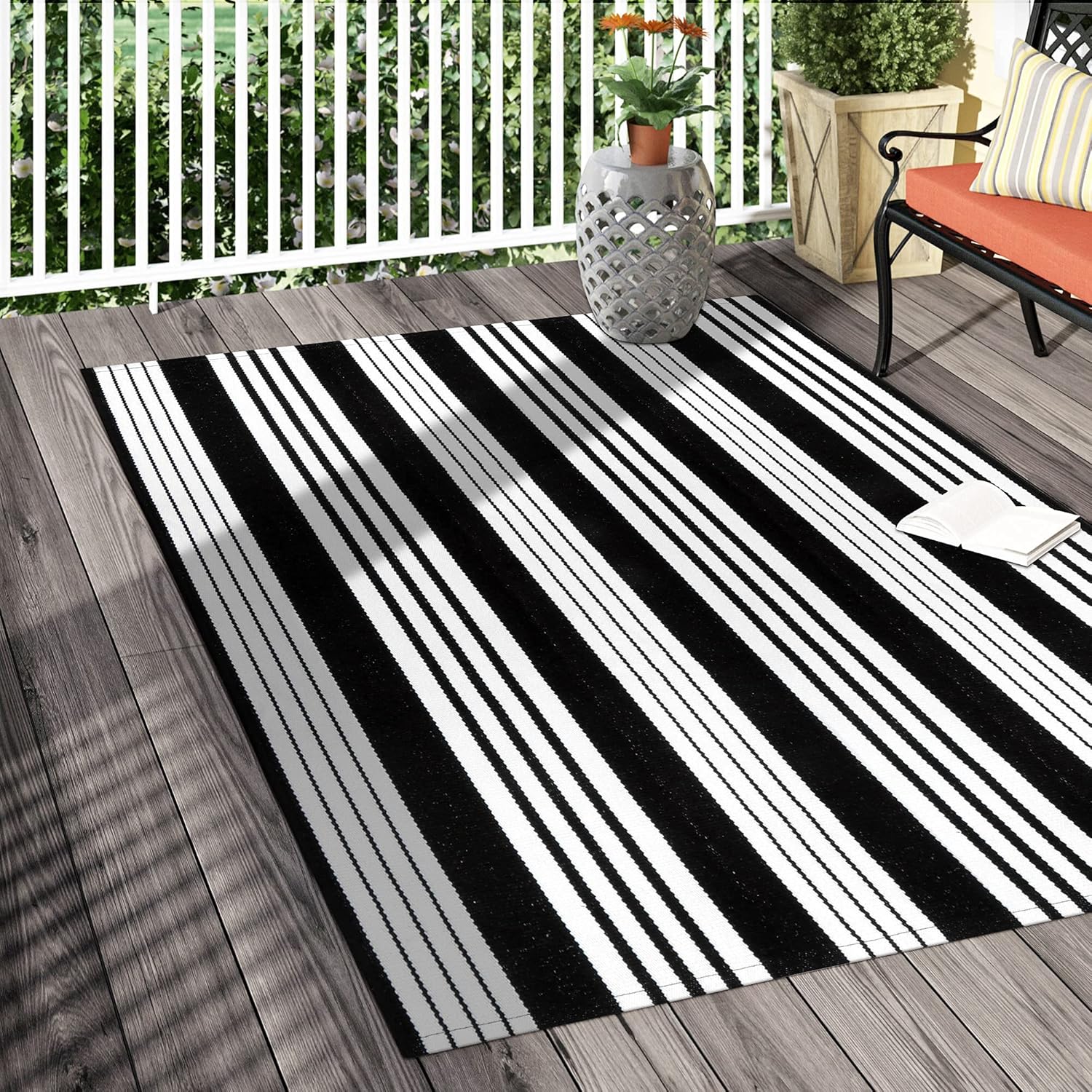 OJIA Alfombra de exterior blanca y negra de 4 x 6 pies, tejida de algodón,...