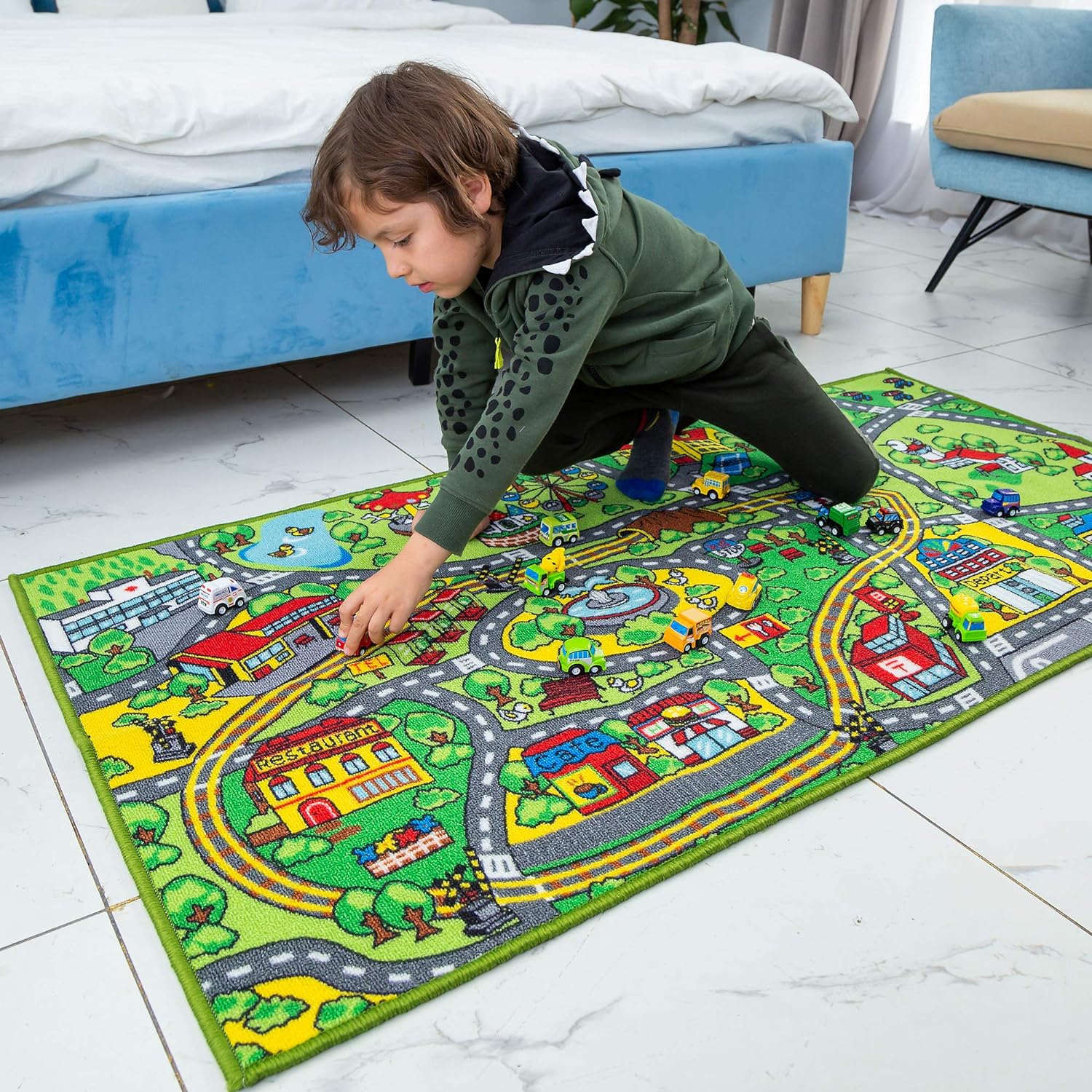 JOYIN Alfombra de juego con 12 coches de tracción trasera para niños a partir...