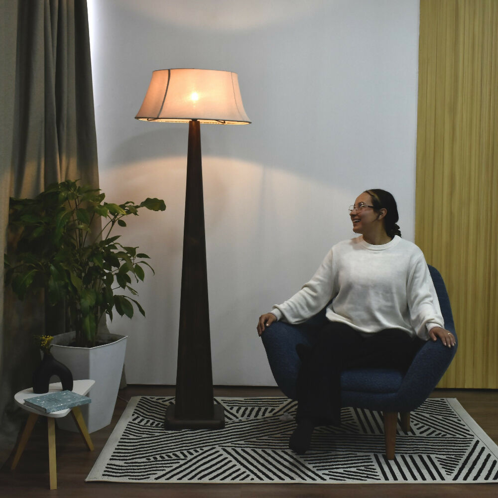 Lampara de Piso Okasaki 56x56x170 Champagne