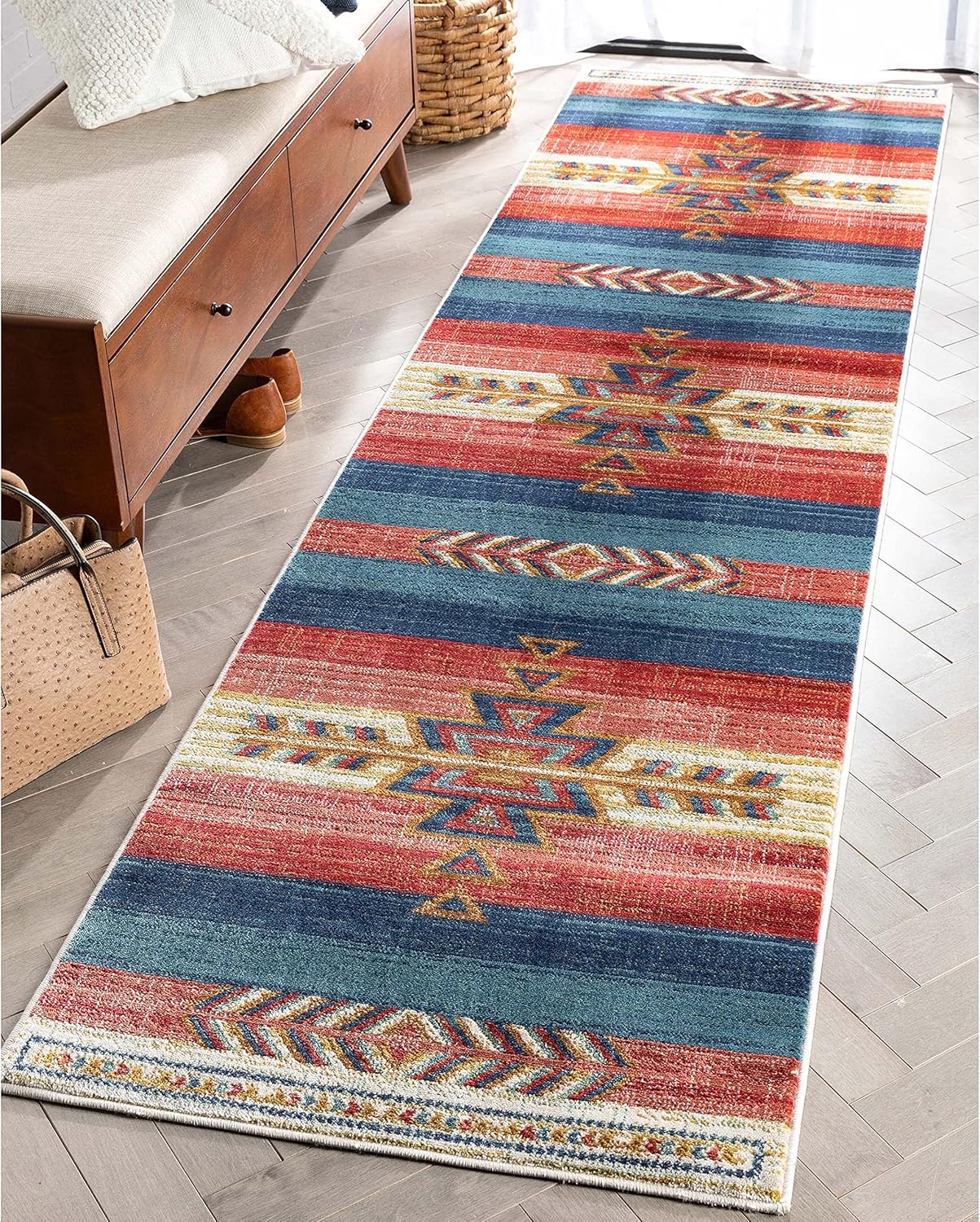 Alfombra con medallón tribal del suroeste en azul cantón, carmesí