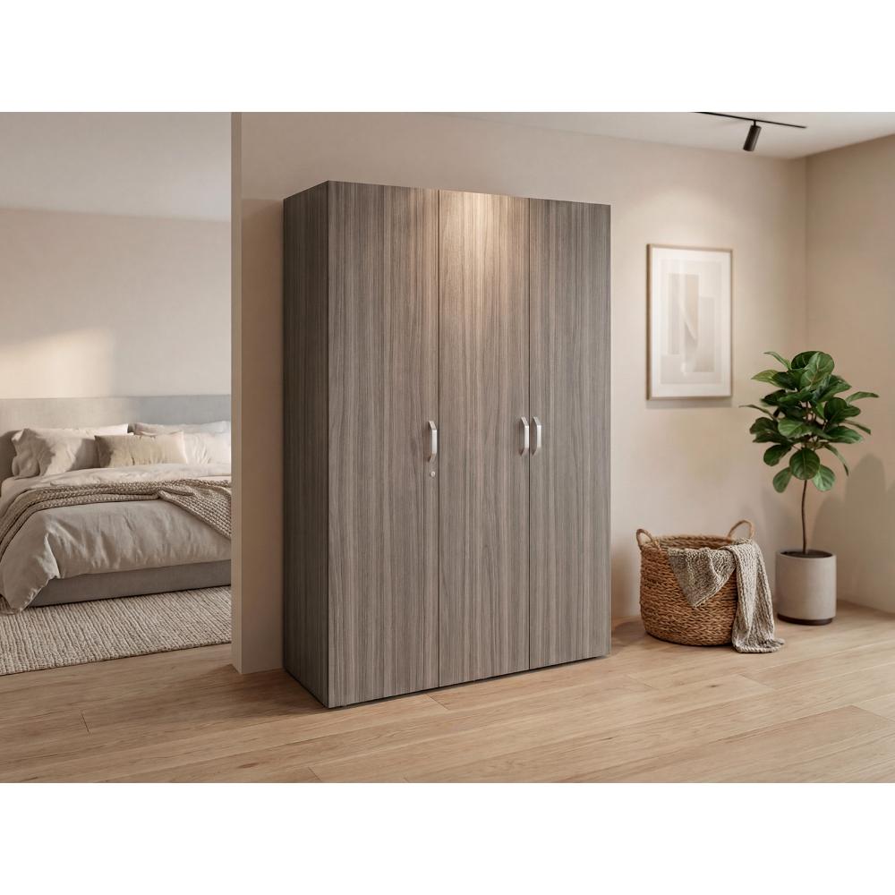 Closet Roko, Avellana y Blanco, Con Tres Puertas Abatibles Con Cerradura y Variedad De Entrepaños